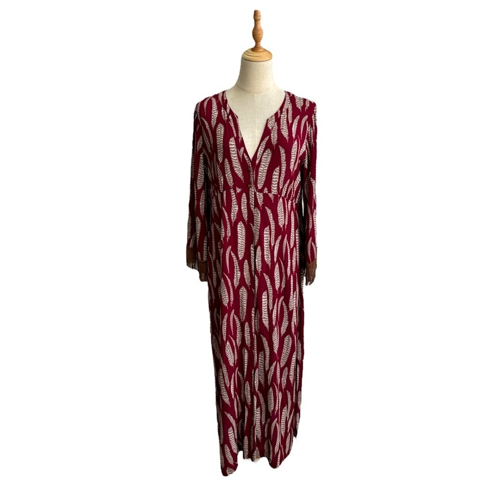 Ivy Jane Red and White Feather Print Top